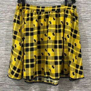 Harry Potter Hufflepuff PreppyPlaid Skirt – Size 2X Yellow Black Crest Print 🦡✨